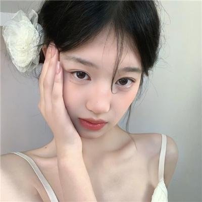 安静的乡村女人